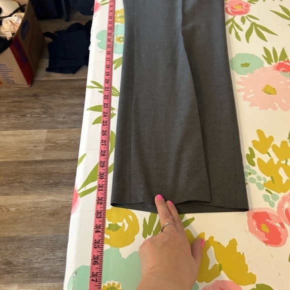 Posted now
J. Crew grey 100% Wool Hutton
Trouser Size 14 - Picture 9 of 10